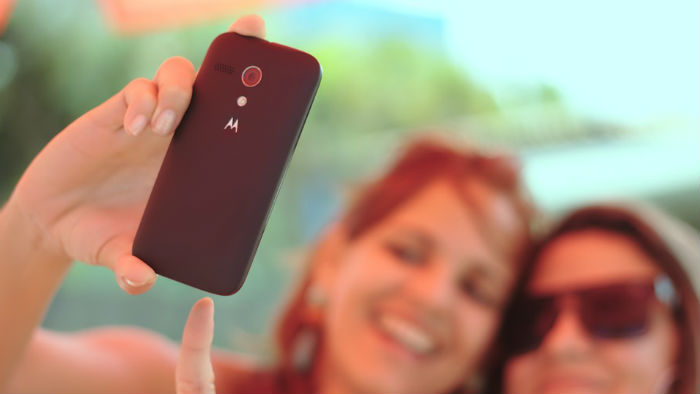 Brazilians taking selfie.